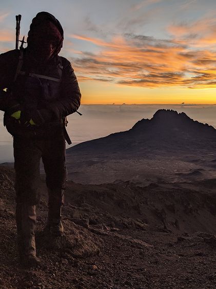 Sonnenaufgang am Gipfel